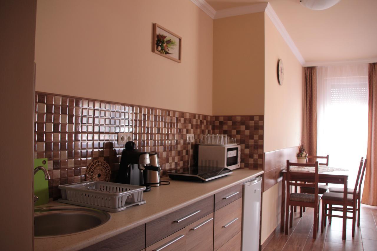 Imola Es Andrea Apartmanhaz 2 Hajdúszoboszló Buitenkant foto