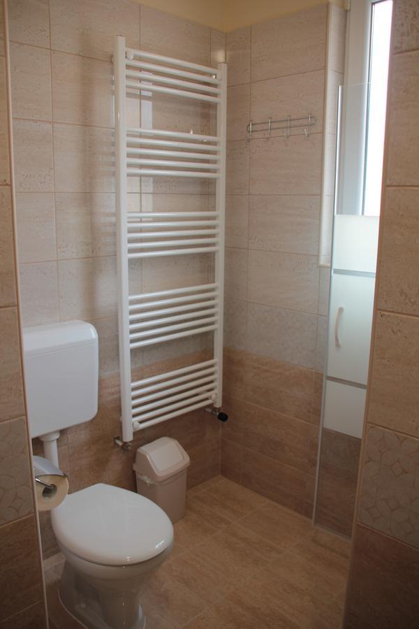 Imola Es Andrea Apartmanhaz 2 Hajdúszoboszló Buitenkant foto