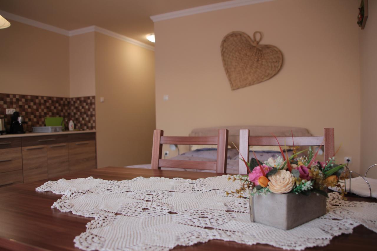 Imola Es Andrea Apartmanhaz 2 Hajdúszoboszló Buitenkant foto