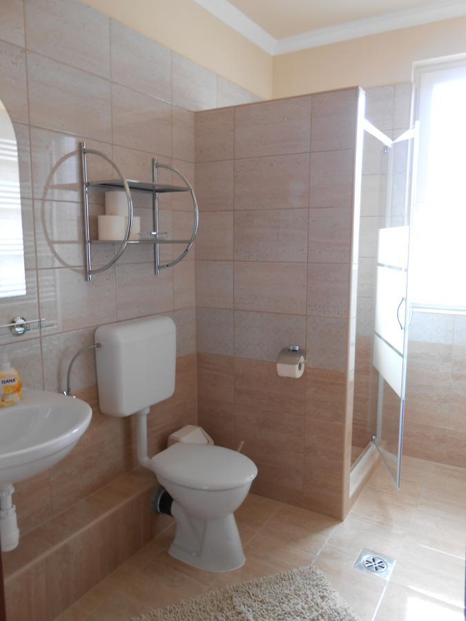 Imola Es Andrea Apartmanhaz 2 Hajdúszoboszló Buitenkant foto