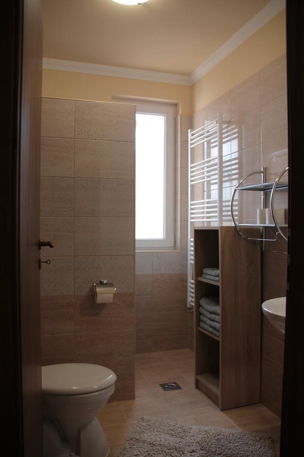 Imola Es Andrea Apartmanhaz 2 Hajdúszoboszló Buitenkant foto