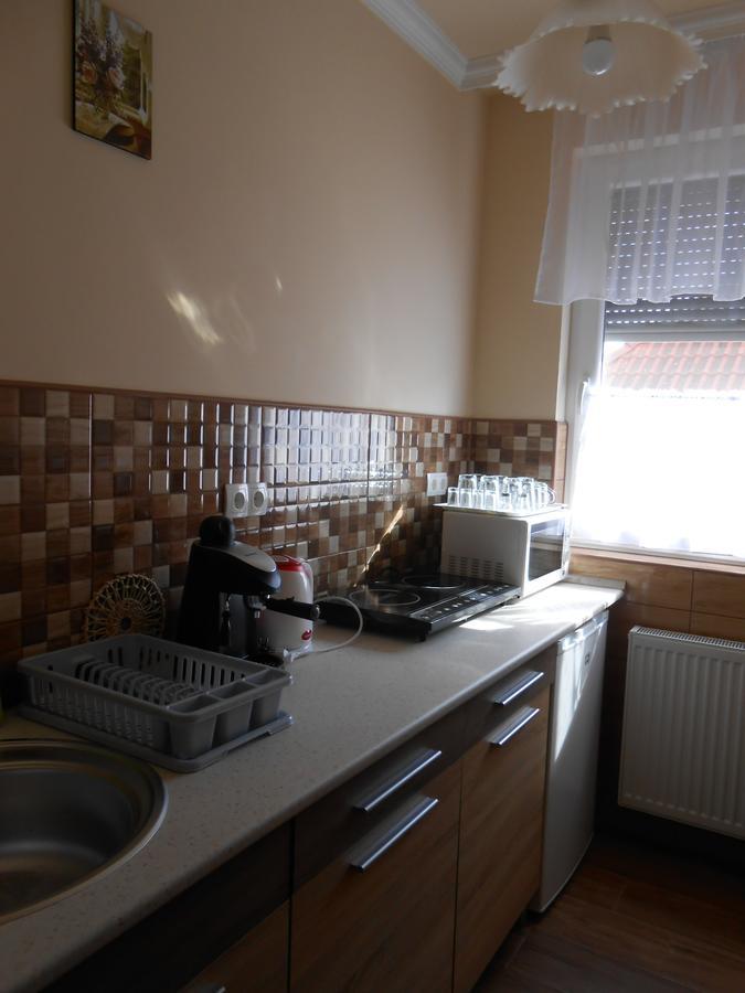 Imola Es Andrea Apartmanhaz 2 Hajdúszoboszló Buitenkant foto