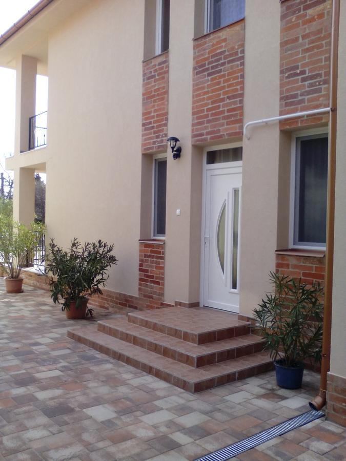 Imola Es Andrea Apartmanhaz 2 Hajdúszoboszló Buitenkant foto